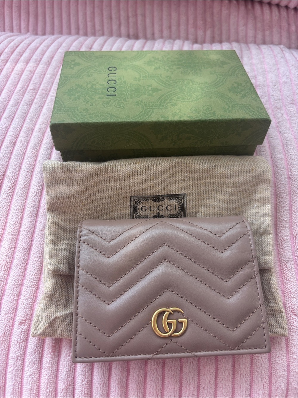 GUCCI GG Marmont Matelassé chevron nappa leather wallet